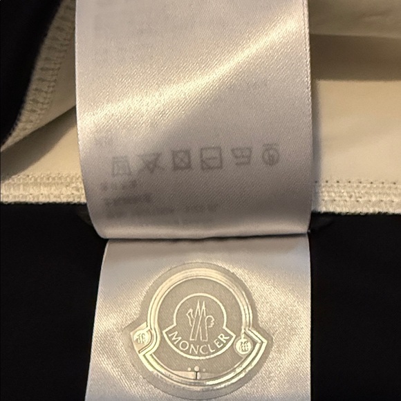 New Moncler Luxury Polo Manica Corta Shirt in Black and White - Picture 7 of 12